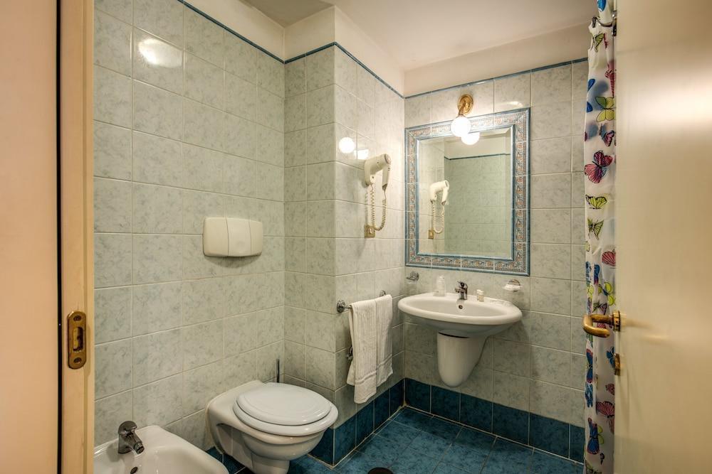 Hotel Laura Рим Экстерьер фото