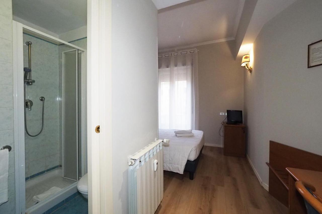 Hotel Laura Рим Экстерьер фото