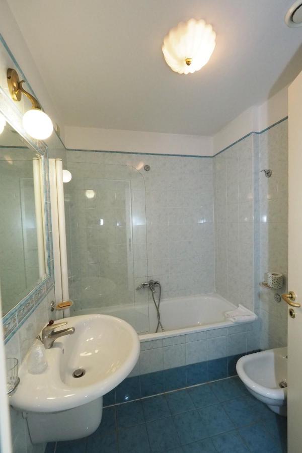 Hotel Laura Рим Экстерьер фото