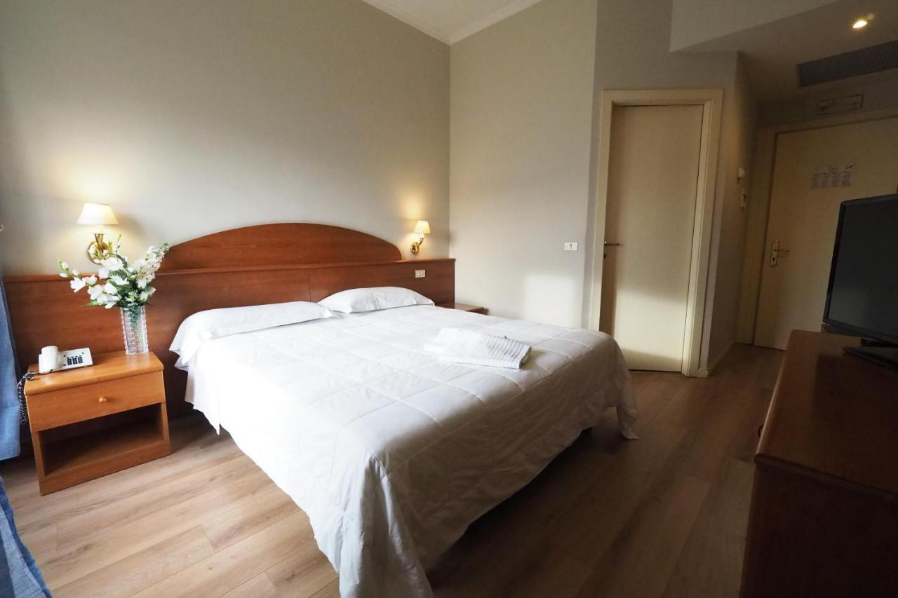 Hotel Laura Рим Экстерьер фото