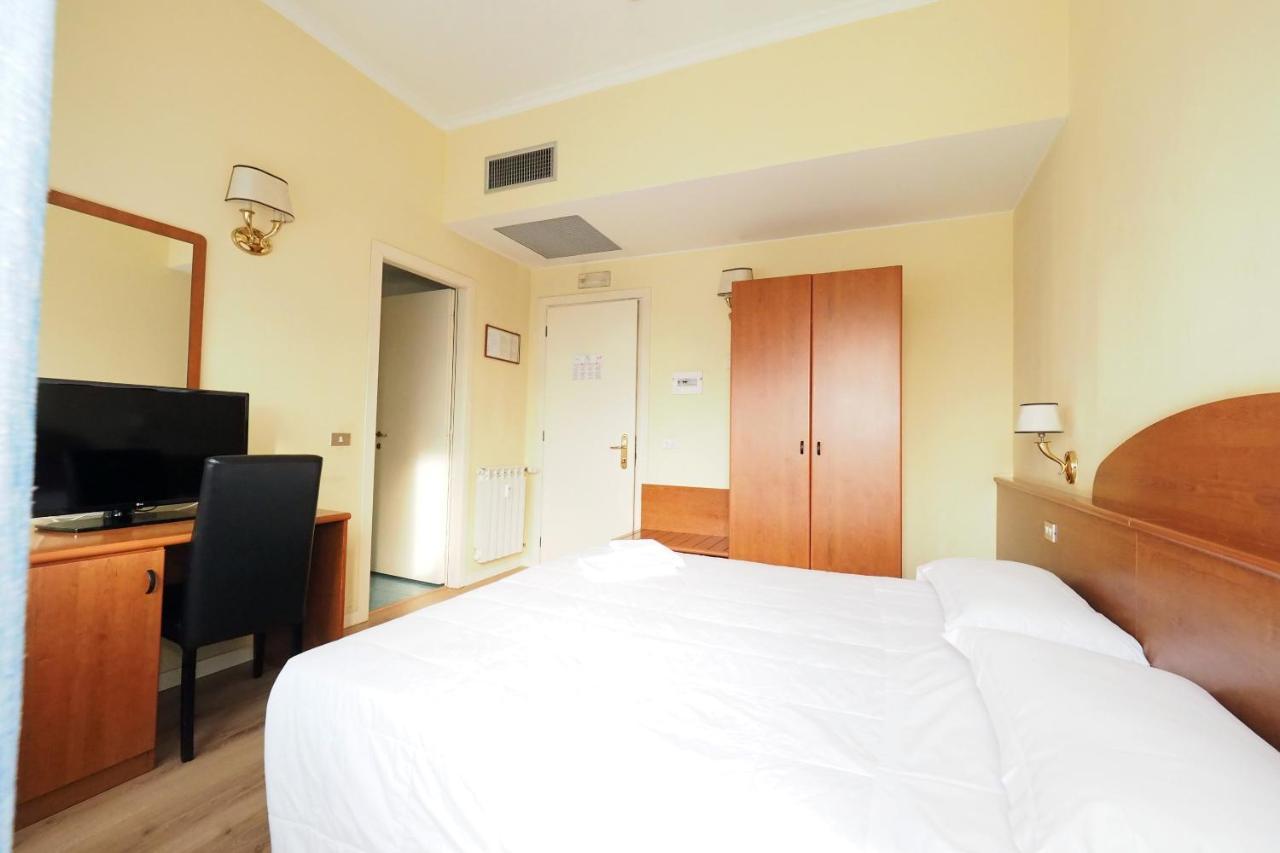 Hotel Laura Рим Экстерьер фото