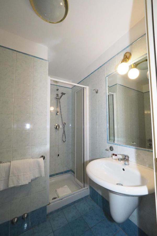 Hotel Laura Рим Экстерьер фото